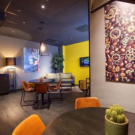 Design Glow ホテル 3*