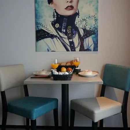 Hotel Design Glow 3*