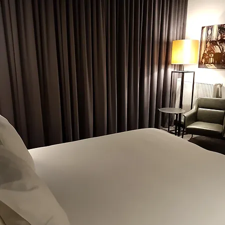 Design Glow 3* Eindhoven