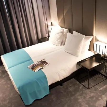 Design Glow 3*