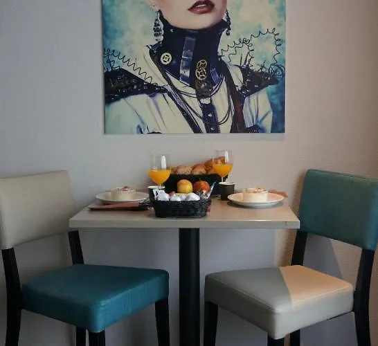 Отель Design Glow 3*