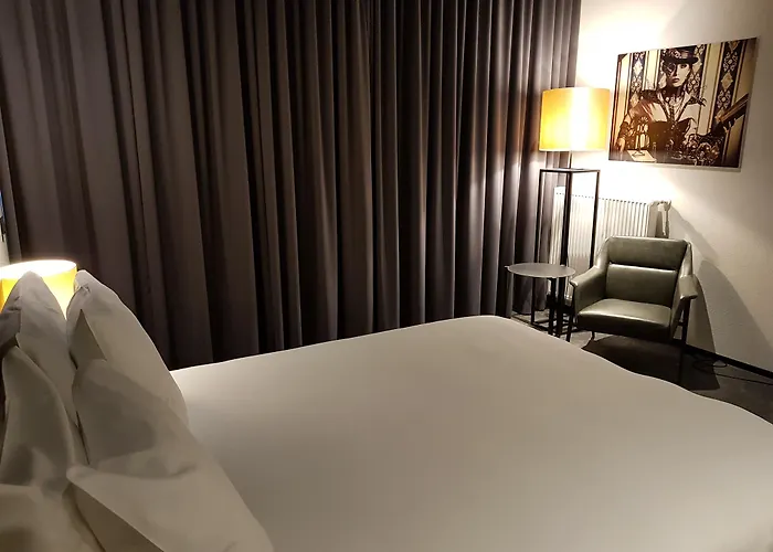 Design Glow 3* Eindhoven