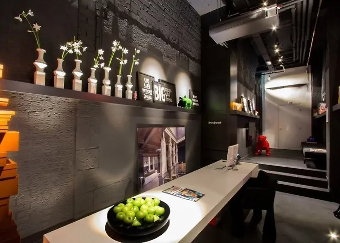 Design Glow Ξενοδοχείο Αϊντχόφεν